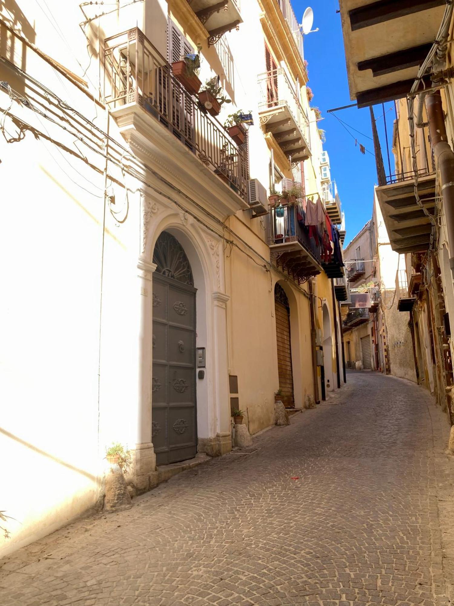 Agrigento Flat - Apartment With Private Parking Bagian luar foto